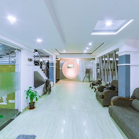 Hotel Athome , Whitefields, Kondapur Hyderabad Esterno foto