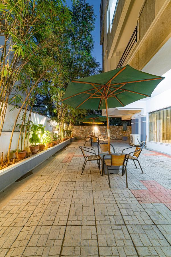 Hotel Athome , Whitefields, Kondapur Hyderabad Esterno foto