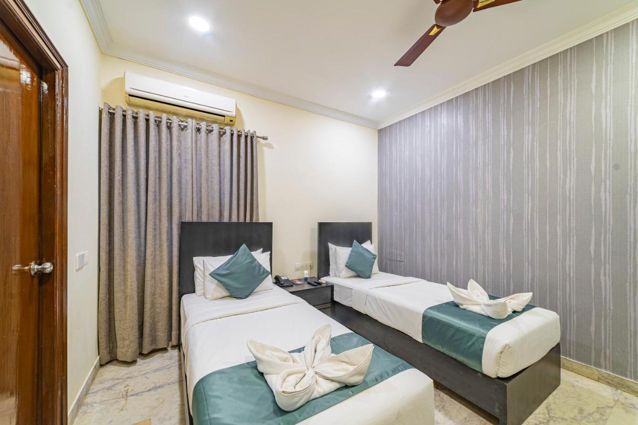 Hotel Athome , Whitefields, Kondapur Hyderabad Esterno foto
