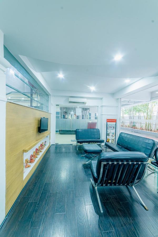 Hotel Athome , Whitefields, Kondapur Hyderabad Esterno foto