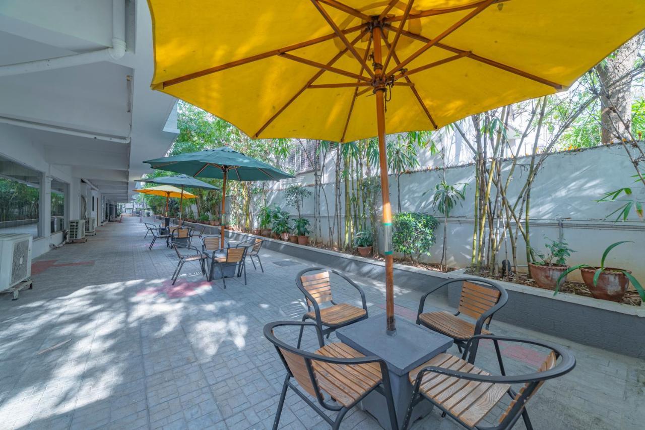 Hotel Athome , Whitefields, Kondapur Hyderabad Esterno foto