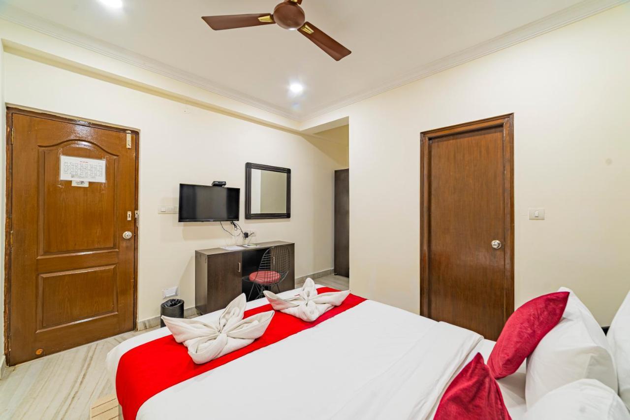 Hotel Athome , Whitefields, Kondapur Hyderabad Esterno foto