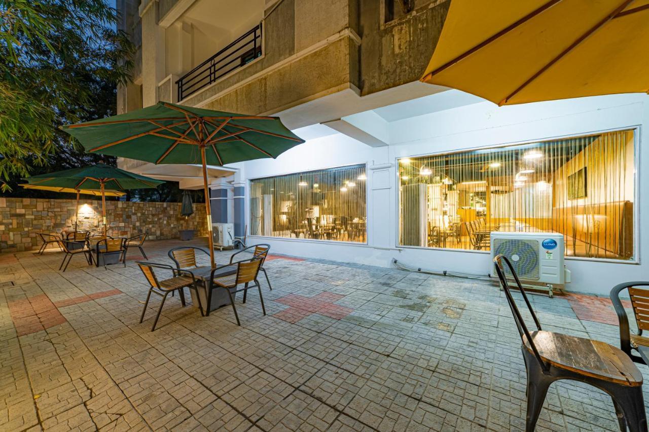 Hotel Athome , Whitefields, Kondapur Hyderabad Esterno foto