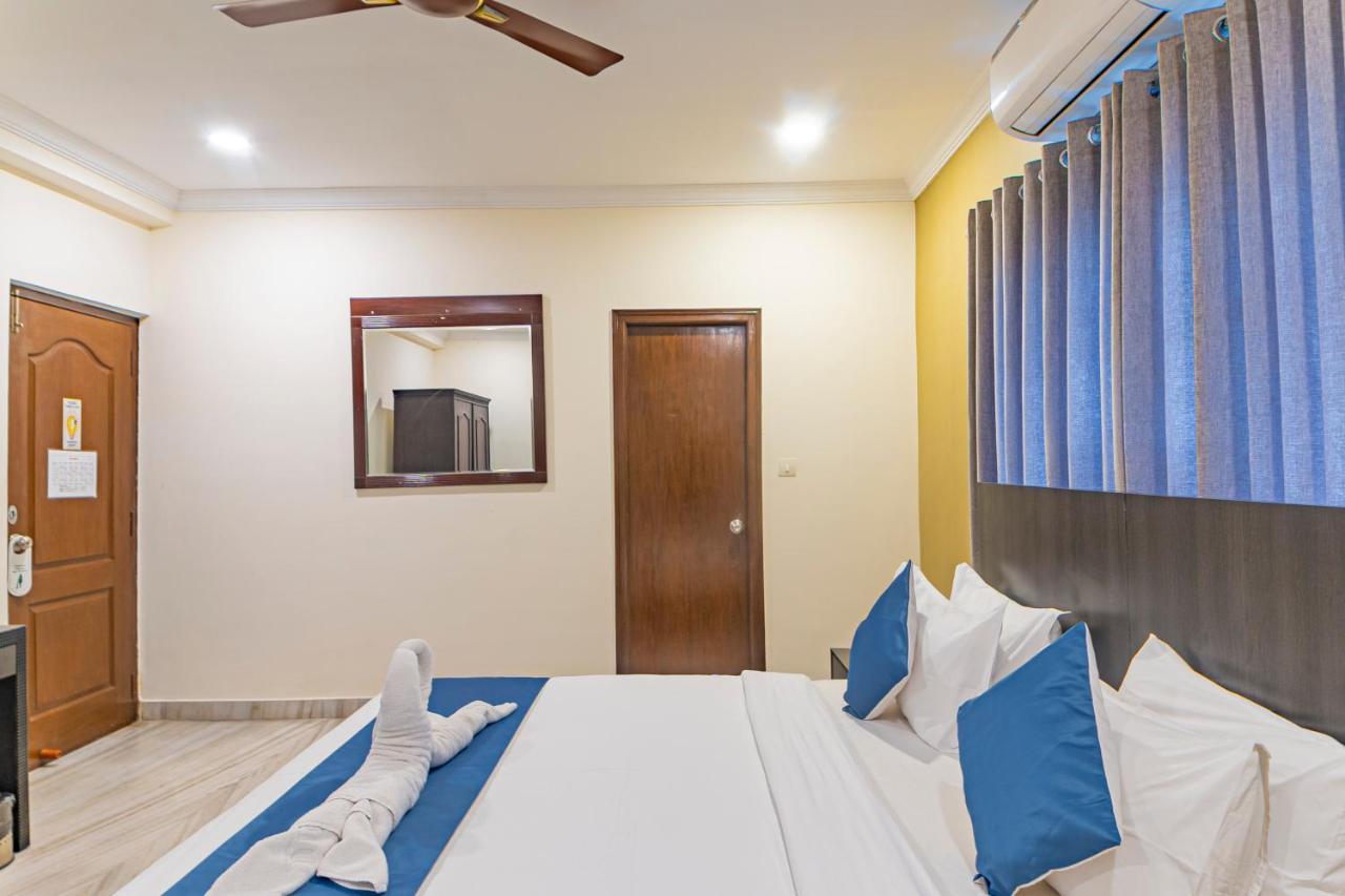 Hotel Athome , Whitefields, Kondapur Hyderabad Esterno foto